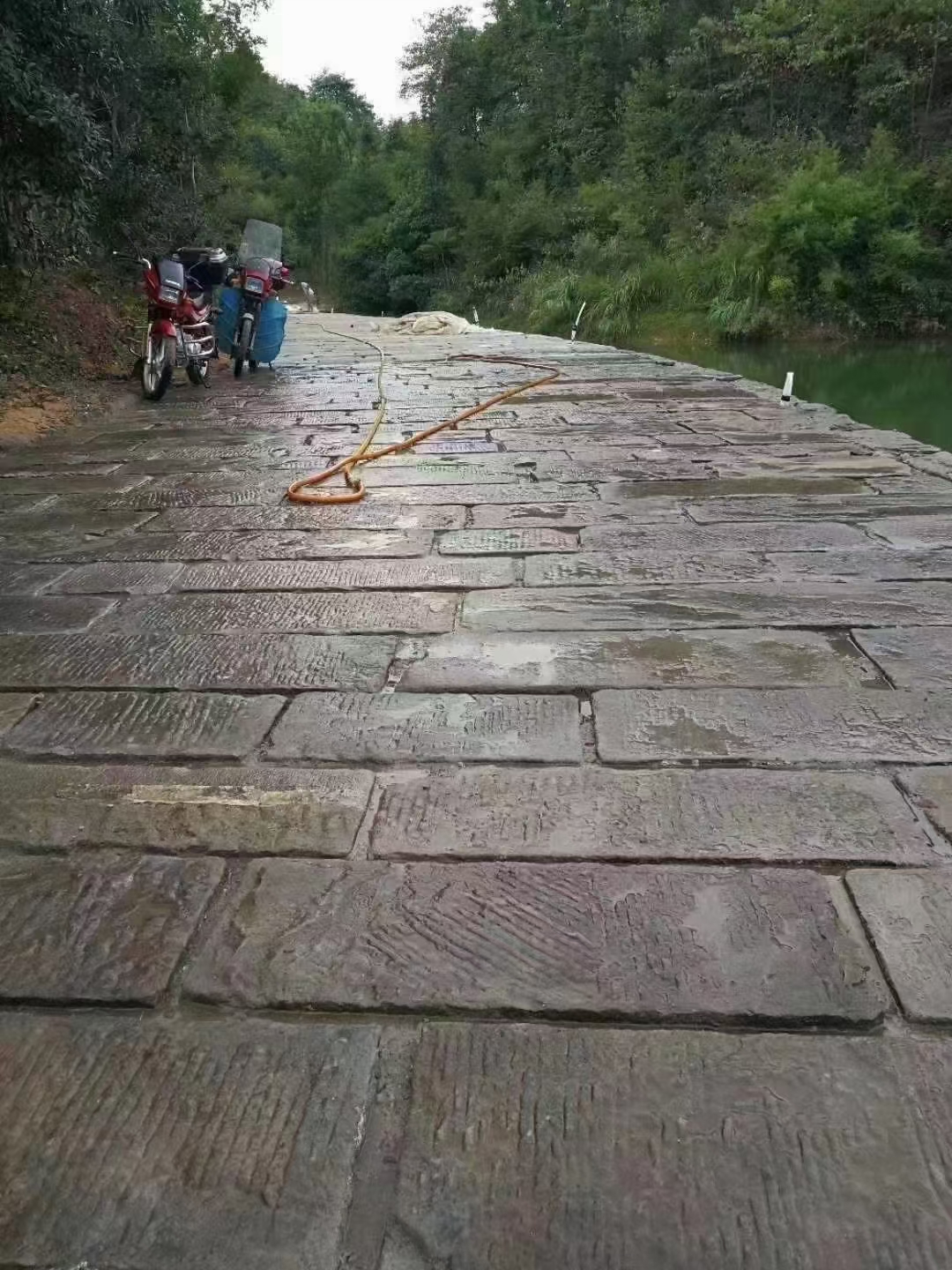 舊石板石材廠家批發(fā)價格解析